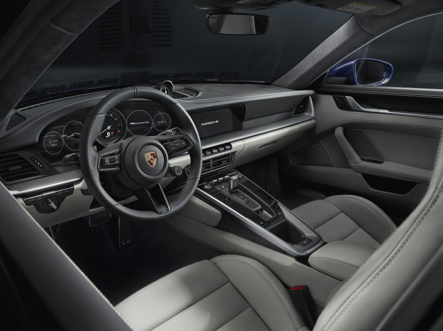 Интерьер Porsche 911 Carrera 4S (992) 2019 года  (WW) (фото 36 из 60)